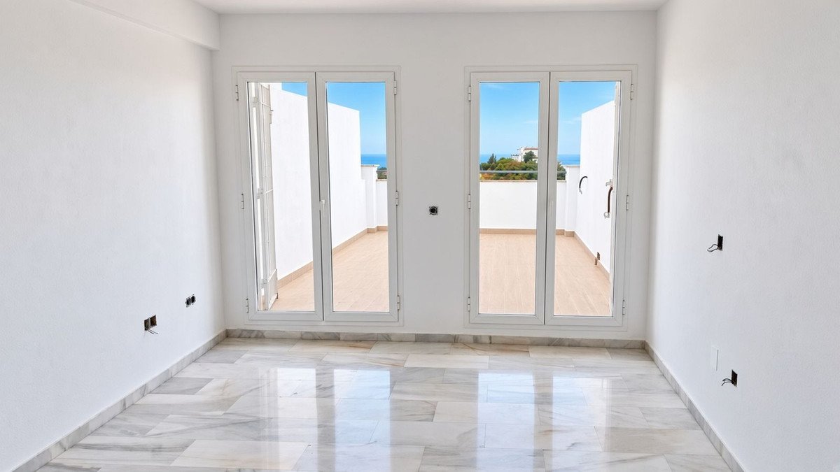 1 Bed Penthouse Duplex in Estepona