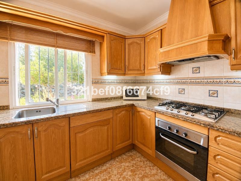 3 Bed Detached Villa in Montes de Málaga