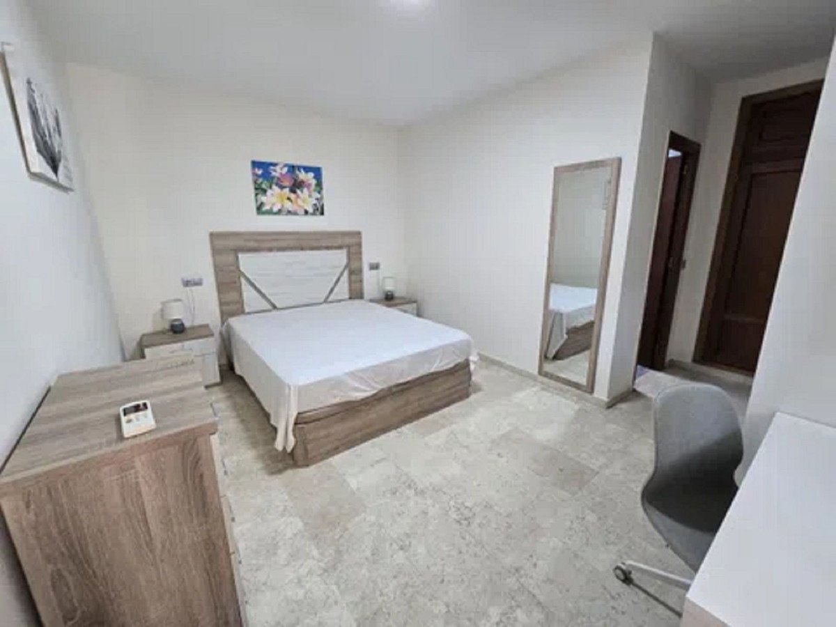 1 Bed Middle Floor Apartment in Málaga Centro
