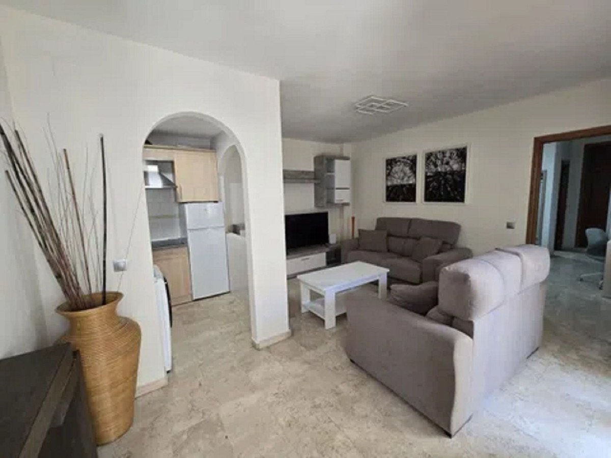 1 Bed Middle Floor Apartment in Málaga Centro