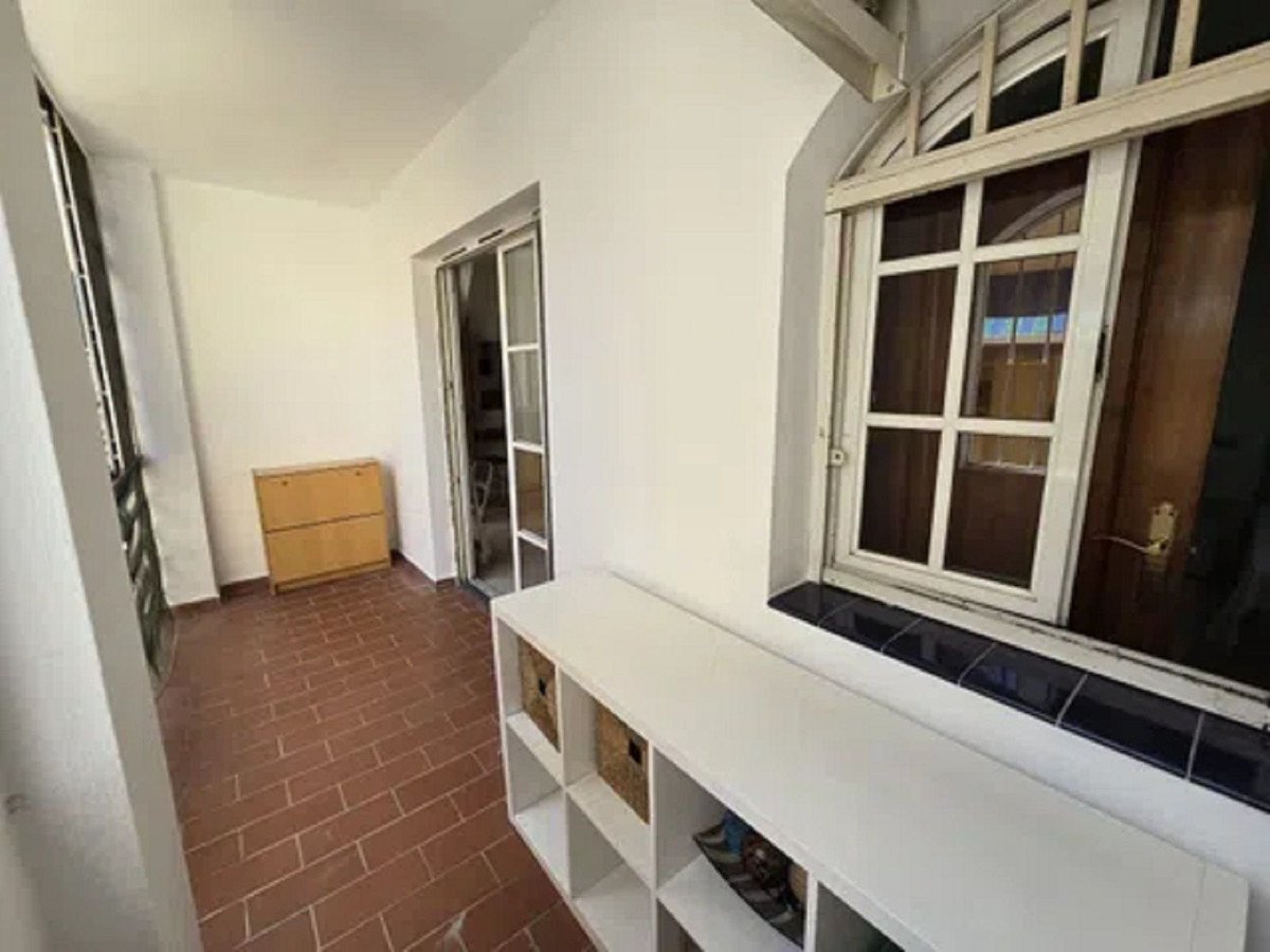 1 Bed Middle Floor Apartment in Málaga Centro
