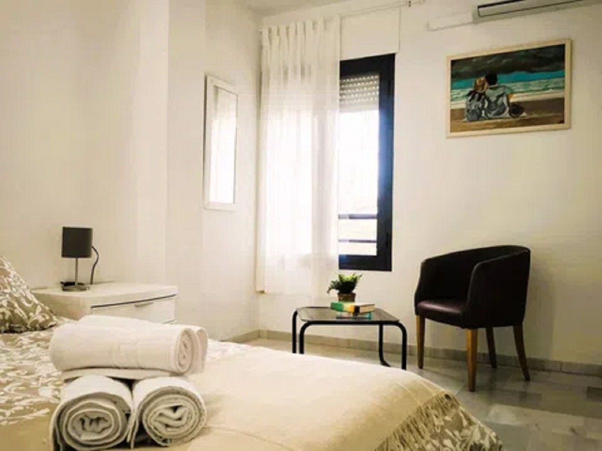 2 Bed Middle Floor Apartment in Torremolinos