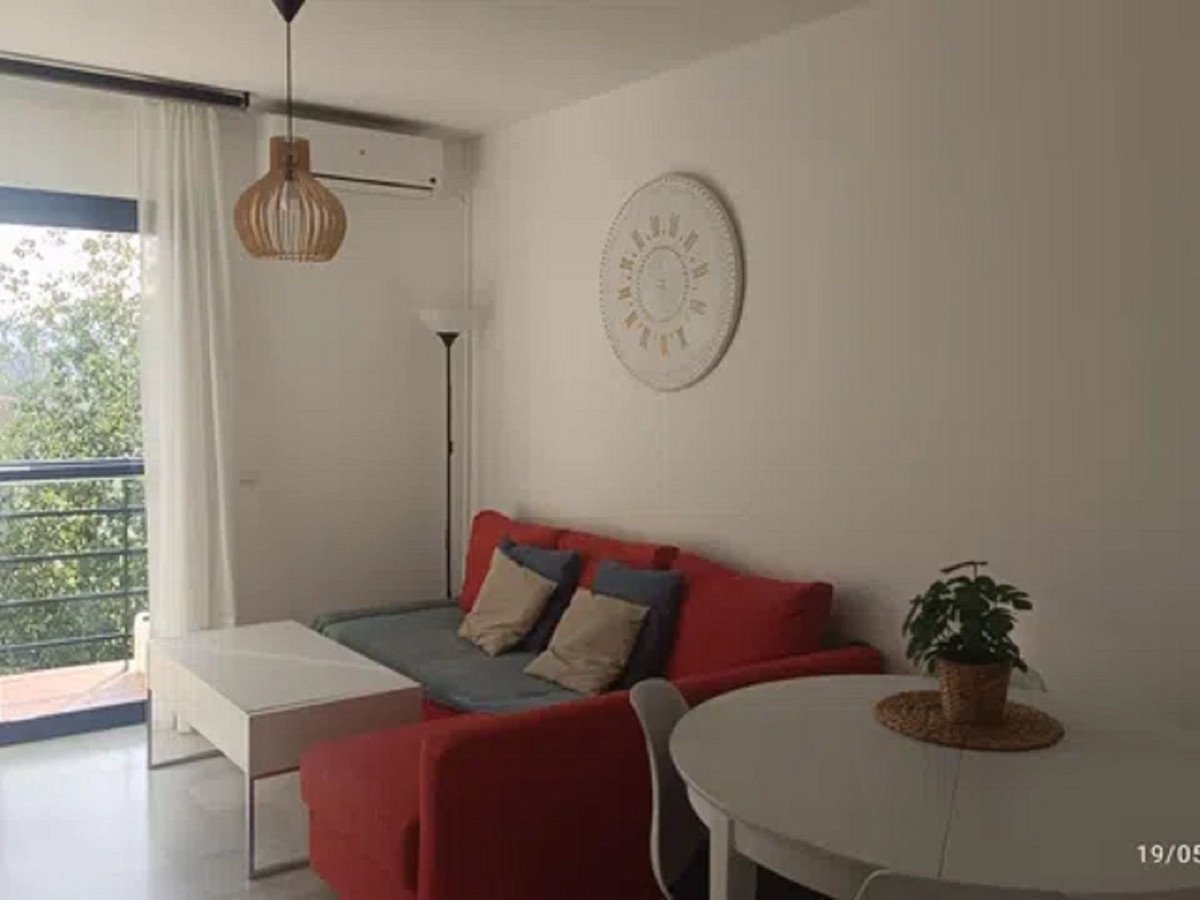 2 Bed Middle Floor Apartment in Torremolinos