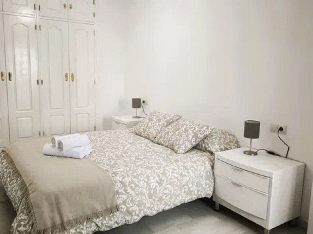 2 Bed Middle Floor Apartment in Torremolinos