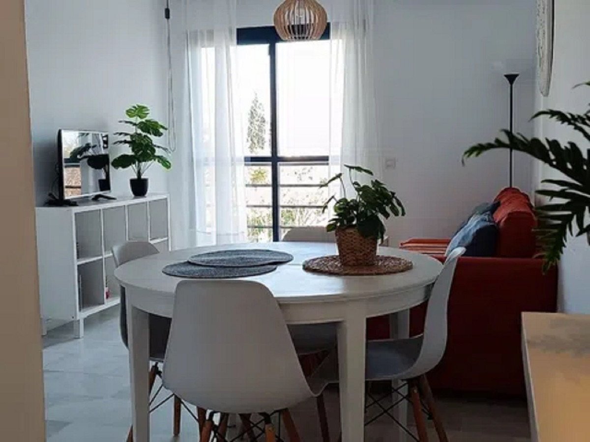 2 Bed Middle Floor Apartment in Torremolinos