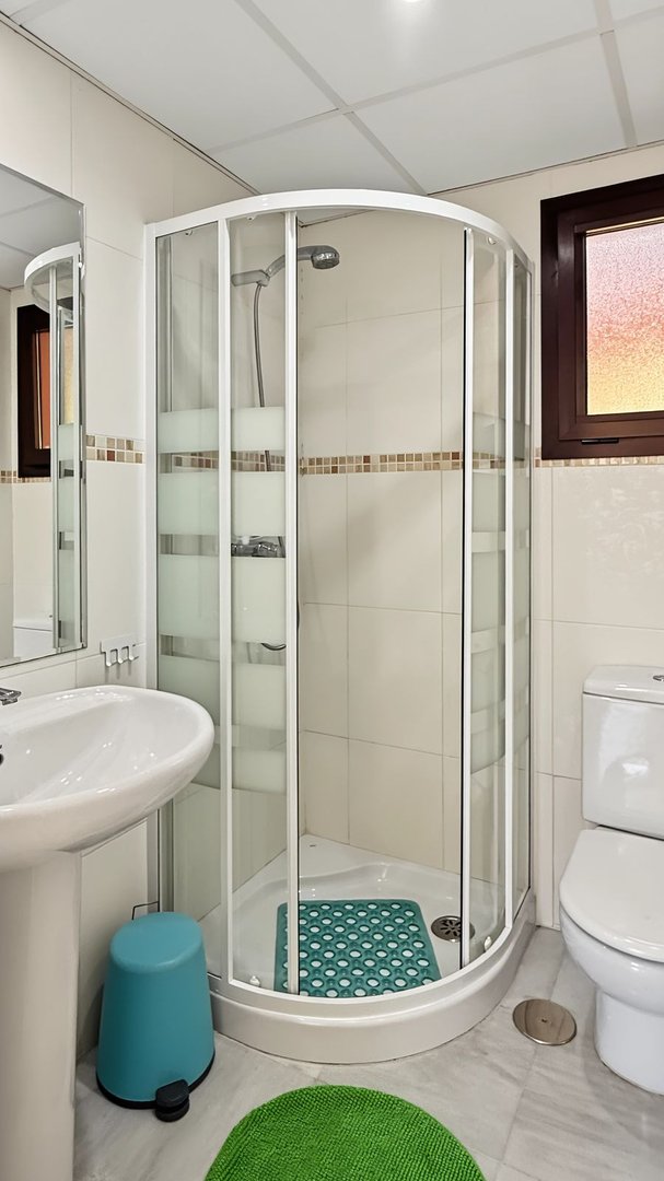 2 Bed Middle Floor Apartment in Mijas Costa