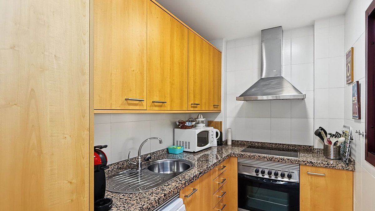 2 Bed Middle Floor Apartment in Mijas Costa