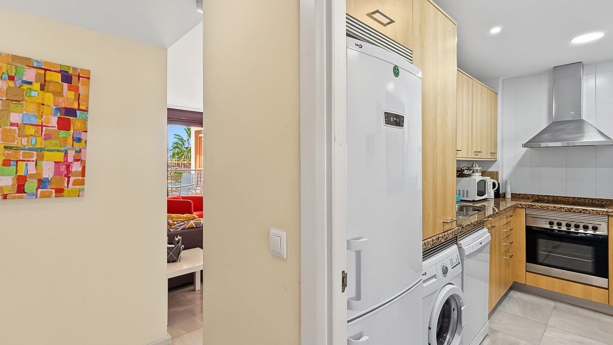 2 Bed Middle Floor Apartment in Mijas Costa