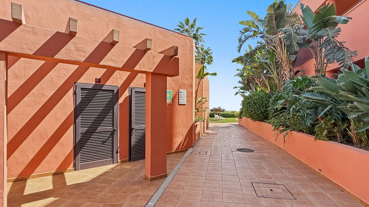 2 Bed Middle Floor Apartment in Mijas Costa
