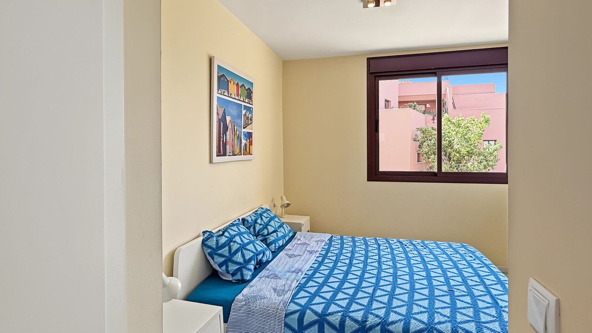 2 Bed Middle Floor Apartment in Mijas Costa