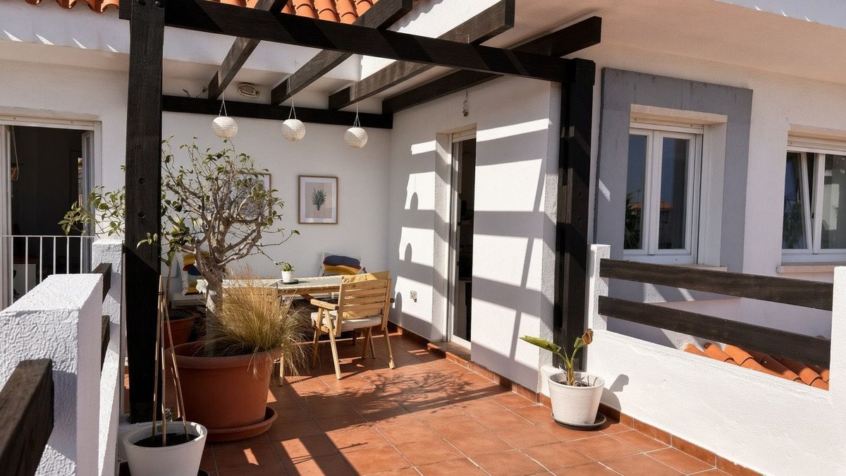 3 Bed Penthouse Duplex in La Duquesa