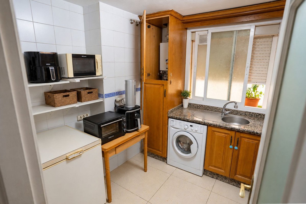 3 Bed Middle Floor Apartment in Nueva Andalucía