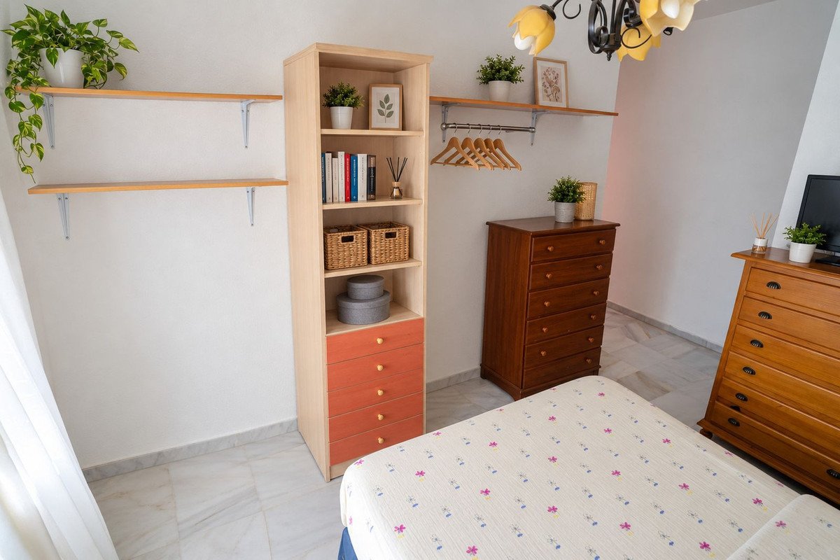 3 Bed Middle Floor Apartment in Nueva Andalucía