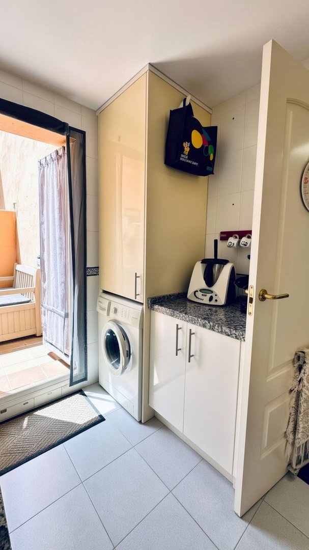 2 Bed Penthouse in La Duquesa