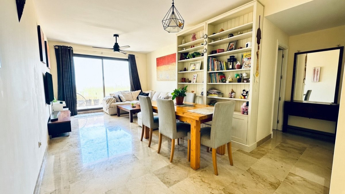 2 Bed Penthouse in La Duquesa