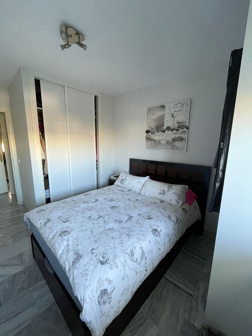 3 Bed Middle Floor Apartment in Miraflores