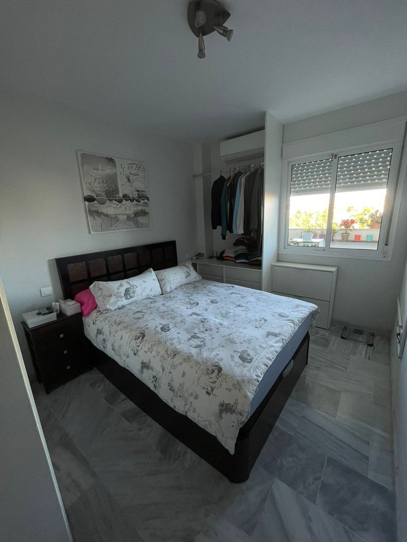 3 Bed Middle Floor Apartment in Miraflores