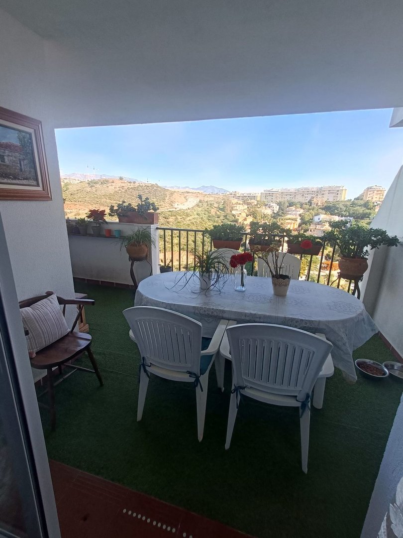 3 Bed Middle Floor Apartment in Miraflores
