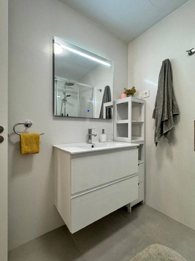 2 Bed Middle Floor Apartment in Los Boliches