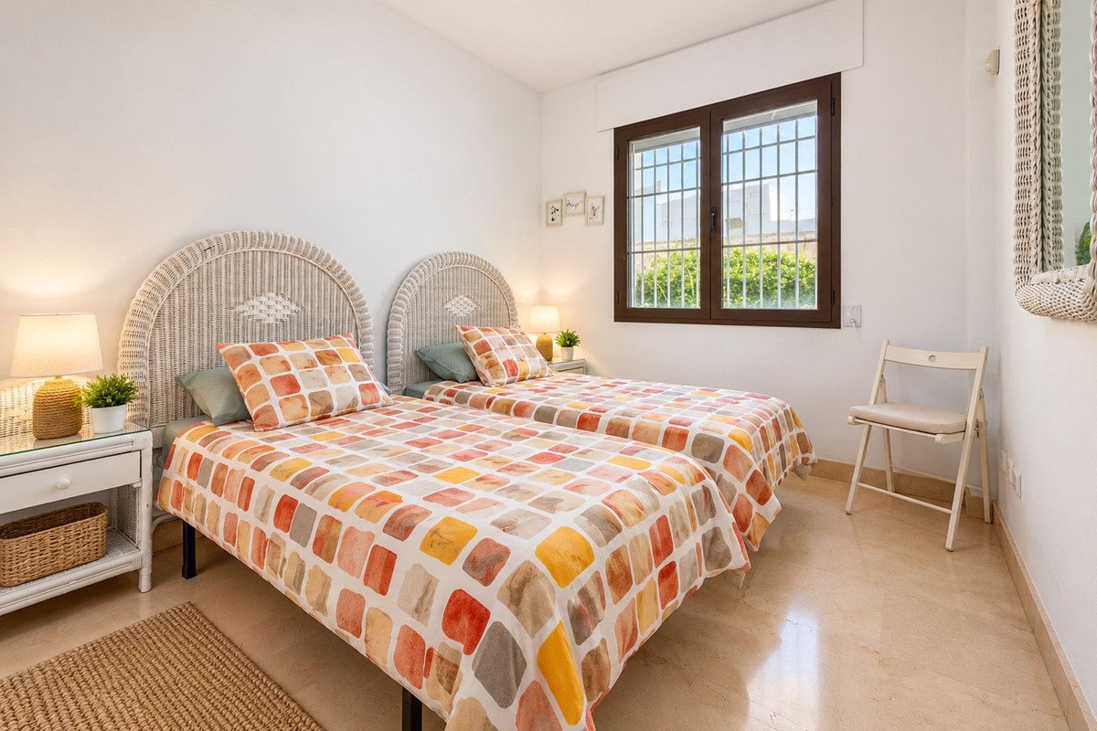 2 Bed Ground Floor Apartment in Los Arqueros