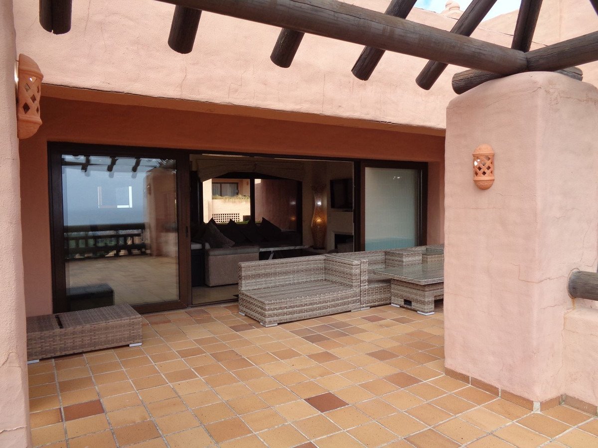 3 Bed Penthouse in La Duquesa