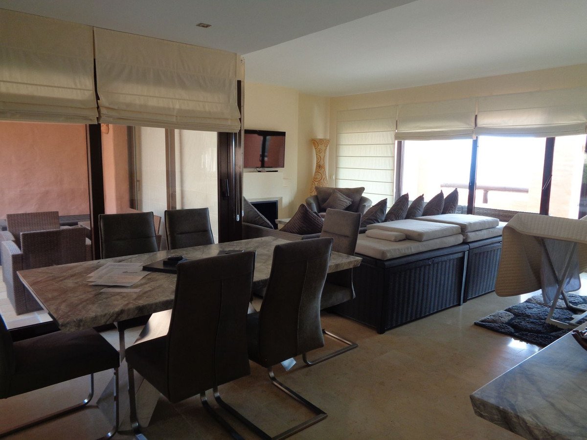 3 Bed Penthouse in La Duquesa