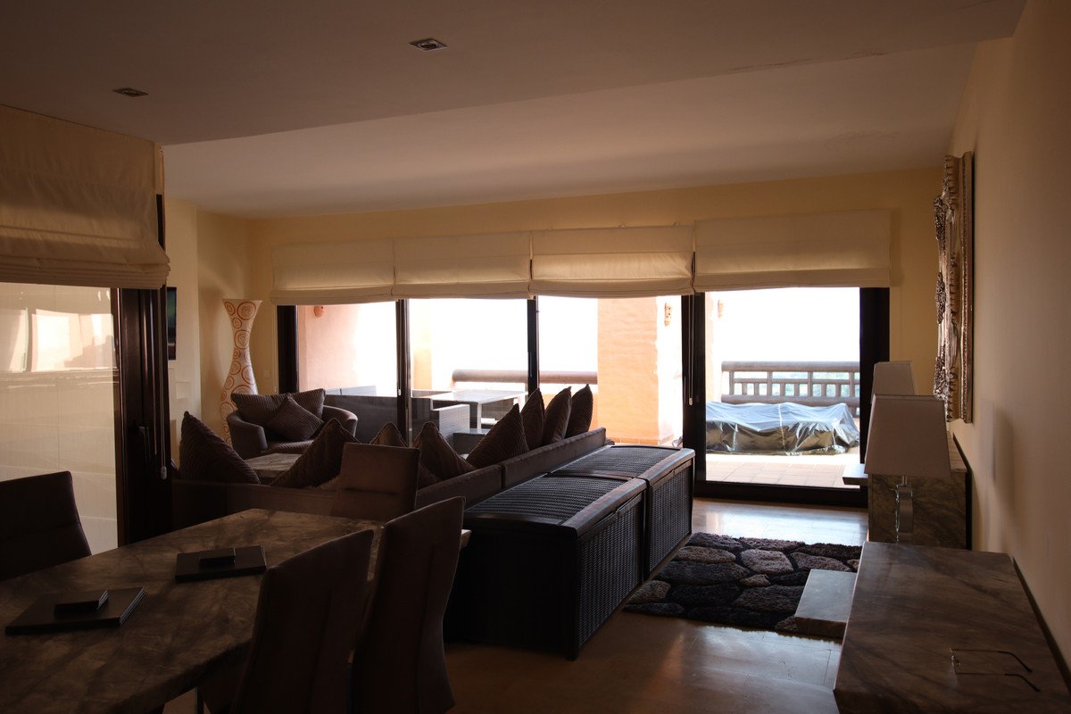 3 Bed Penthouse in La Duquesa