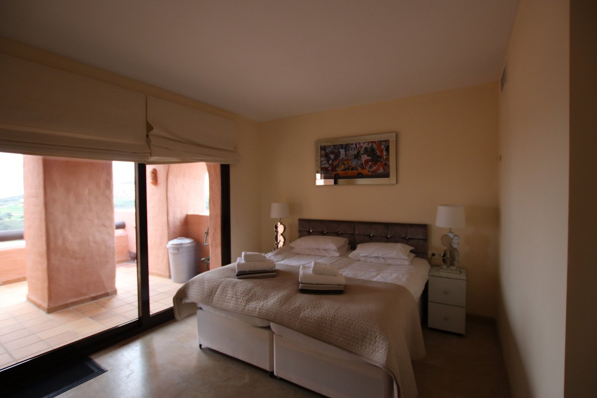 3 Bed Penthouse in La Duquesa