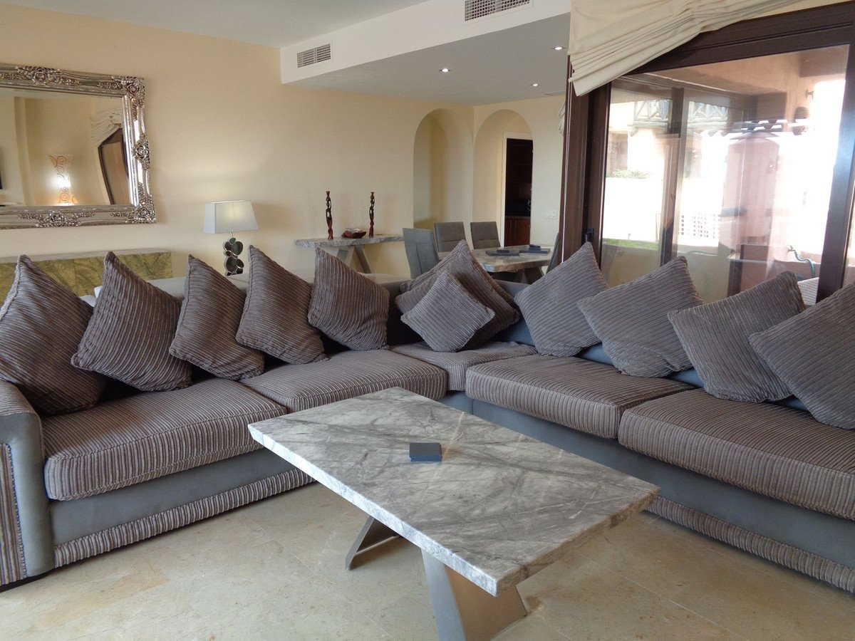 3 Bed Penthouse in La Duquesa