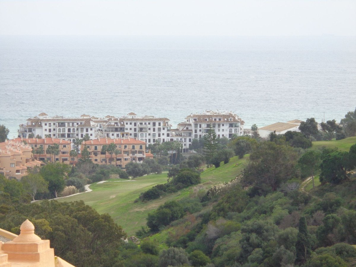 3 Bed Penthouse in La Duquesa