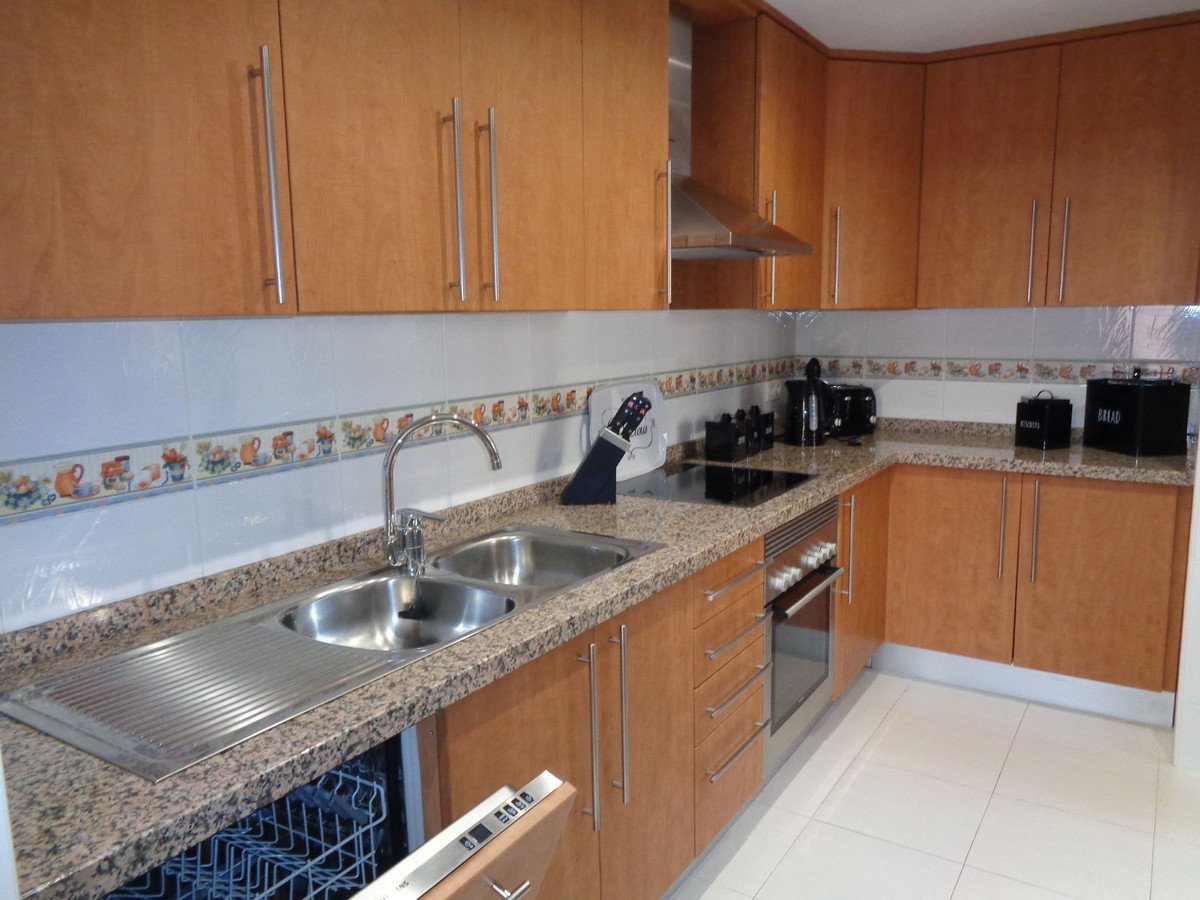3 Bed Penthouse in La Duquesa
