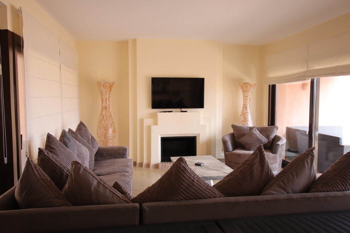 3 Bed Penthouse in La Duquesa