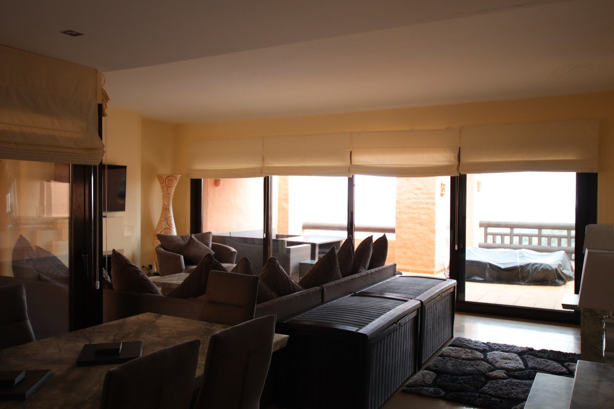 3 Bed Penthouse in La Duquesa