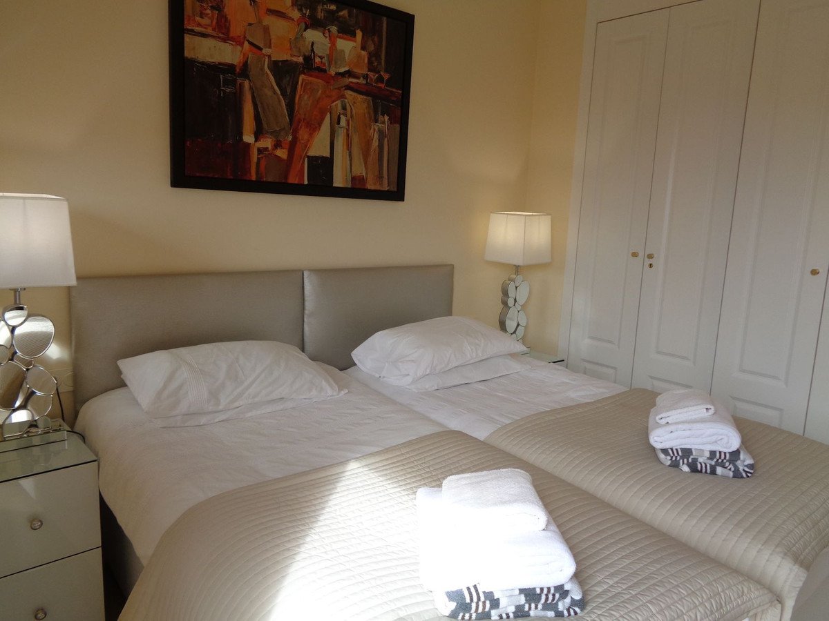 3 Bed Penthouse in La Duquesa