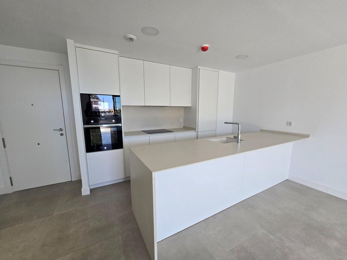 2 Bed Middle Floor Apartment in Fuengirola
