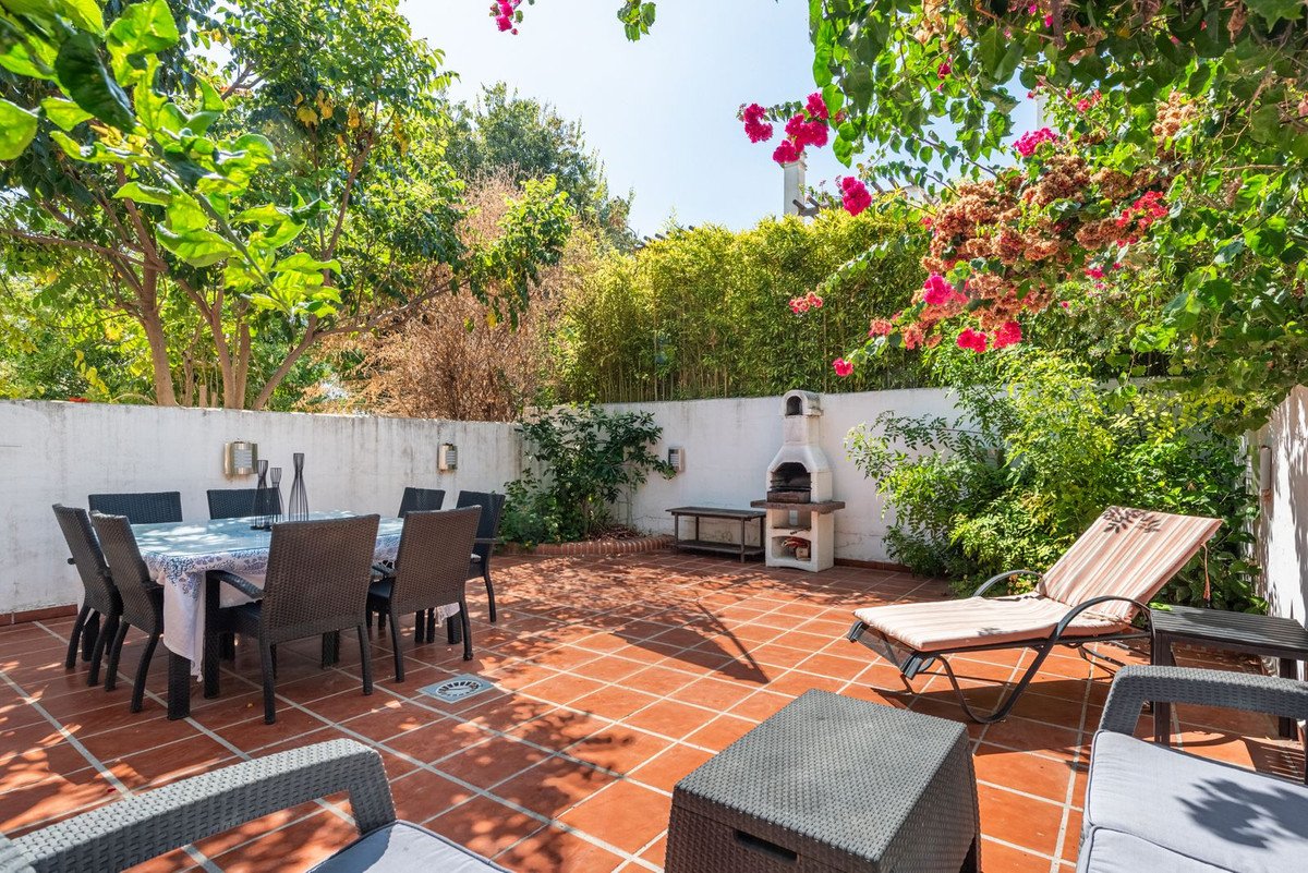 4 Bed Townhouse in Nueva Andalucía