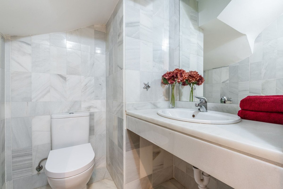 4 Bed Townhouse in Nueva Andalucía