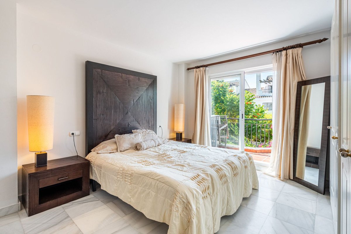 4 Bed Townhouse in Nueva Andalucía