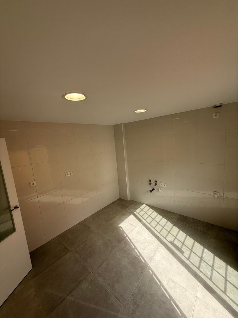 5 Bed Semi-Detached House in Calahonda