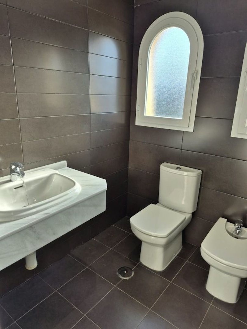 5 Bed Semi-Detached House in Calahonda