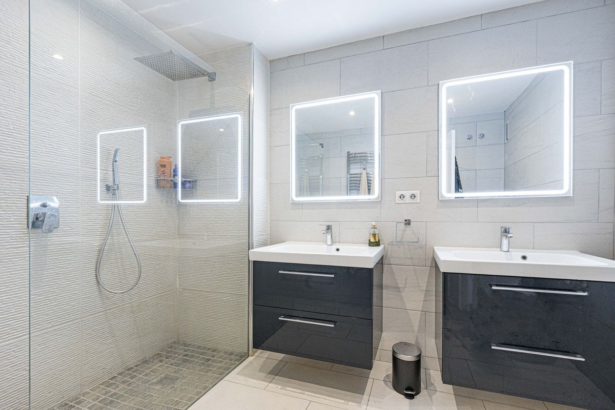3 Bed Middle Floor Apartment in San Pedro de Alcántara