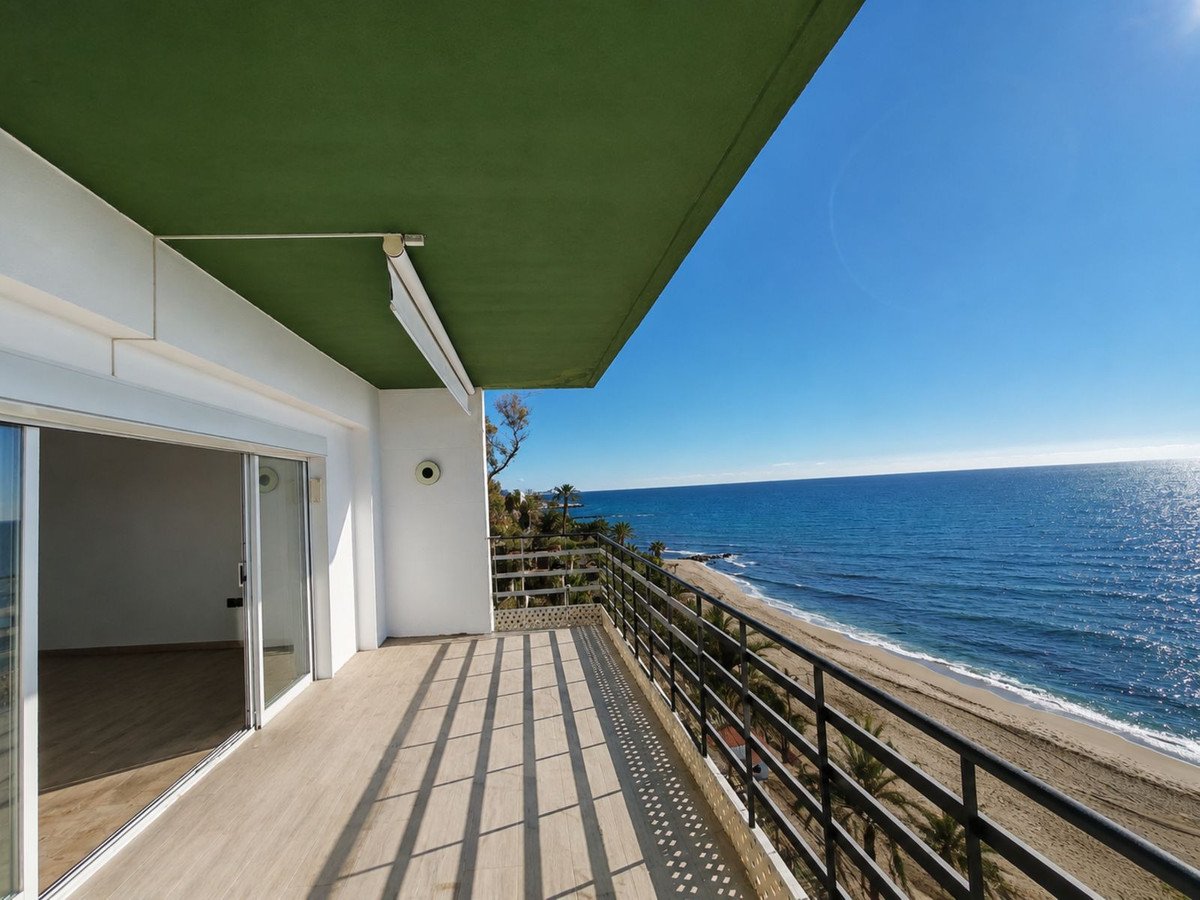1 Bed Middle Floor Apartment in Marbella
