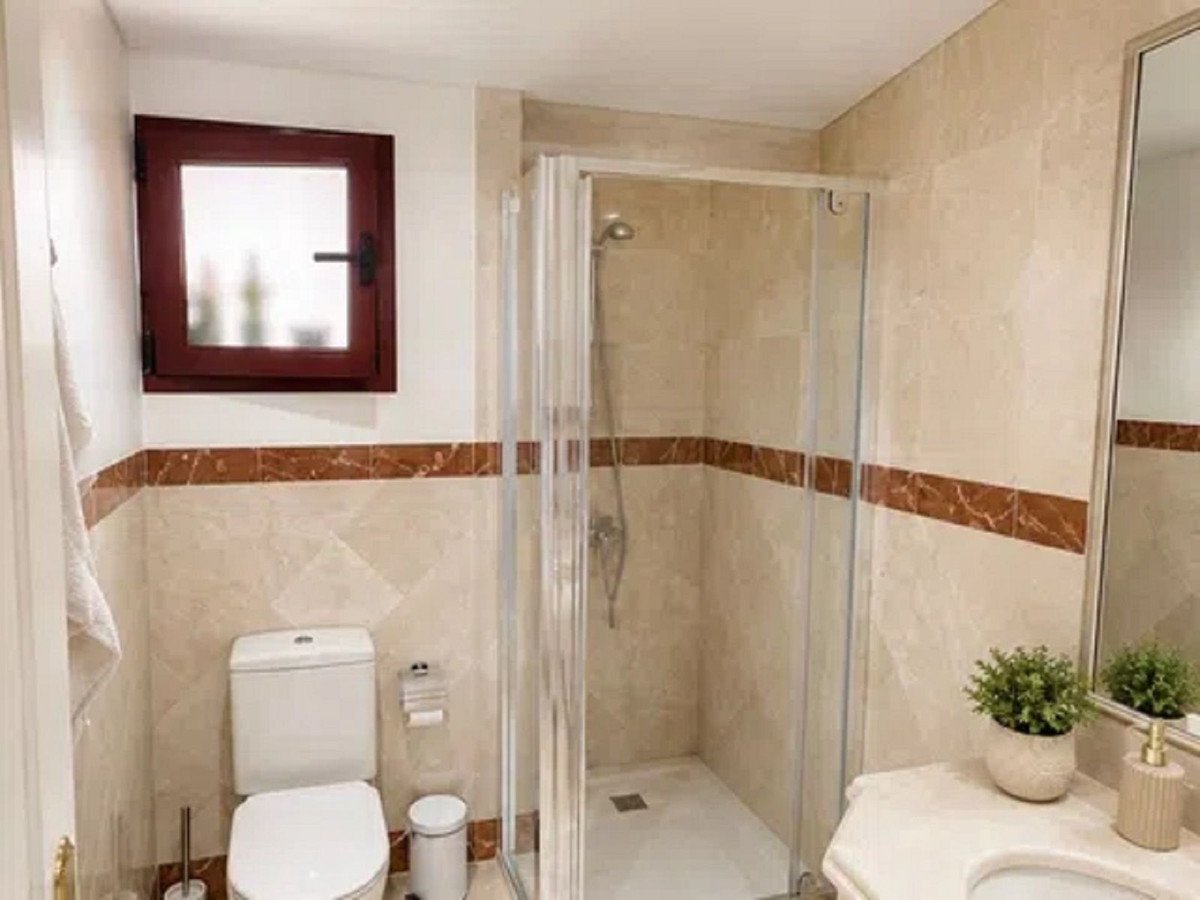 3 Bed Middle Floor Apartment in Marbella