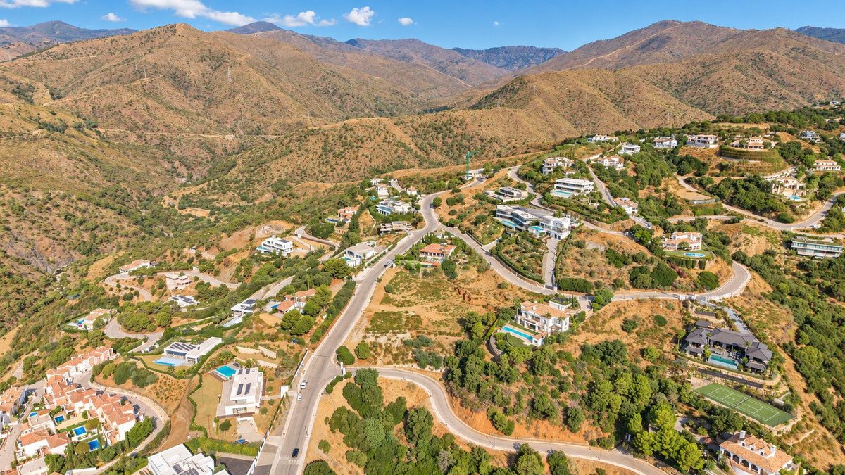 Residential Plot in Benahavís