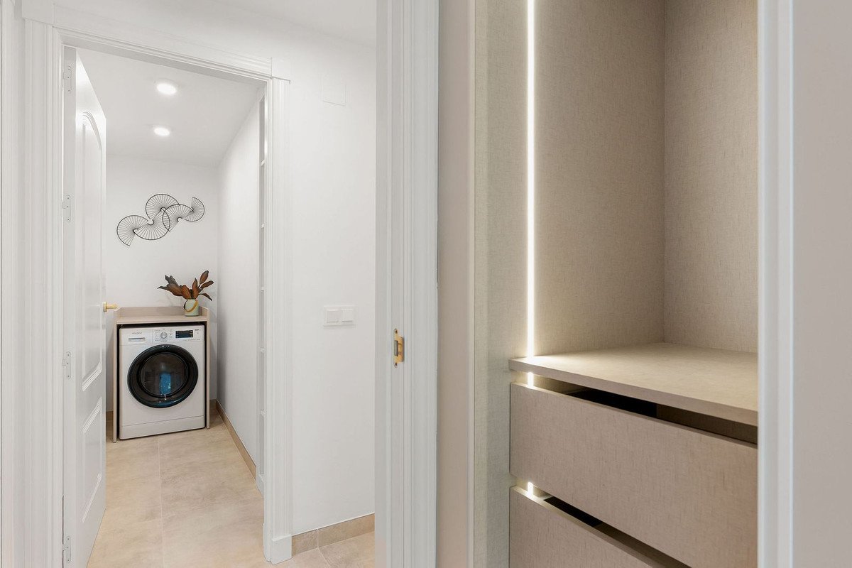 3 Bed Middle Floor Apartment in Nueva Andalucía