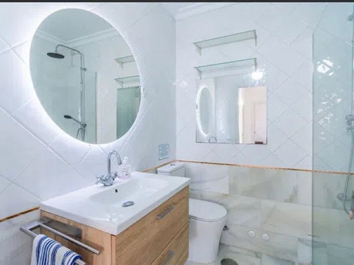 4 Bed Detached Villa in Málaga Este