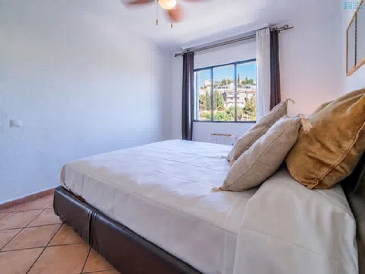 4 Bed Detached Villa in Málaga Este