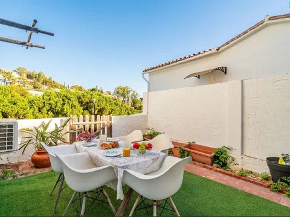 4 Bed Detached Villa in Málaga Este