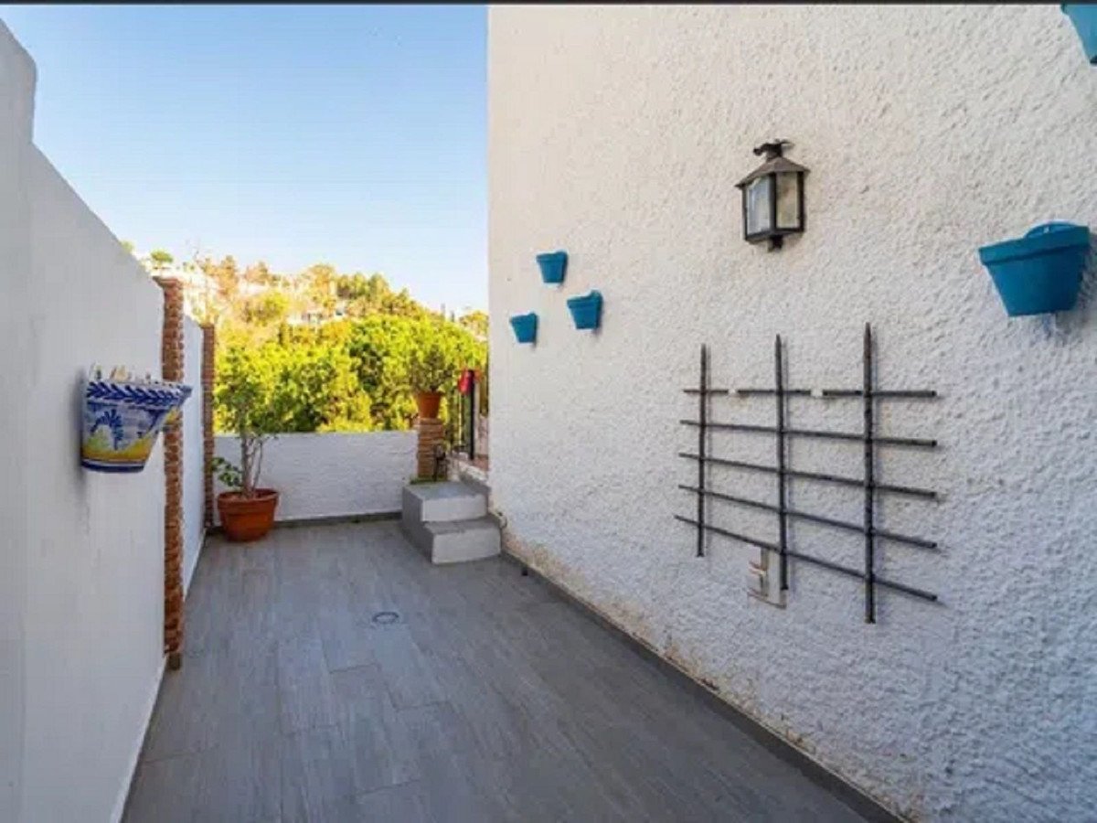 4 Bed Detached Villa in Málaga Este