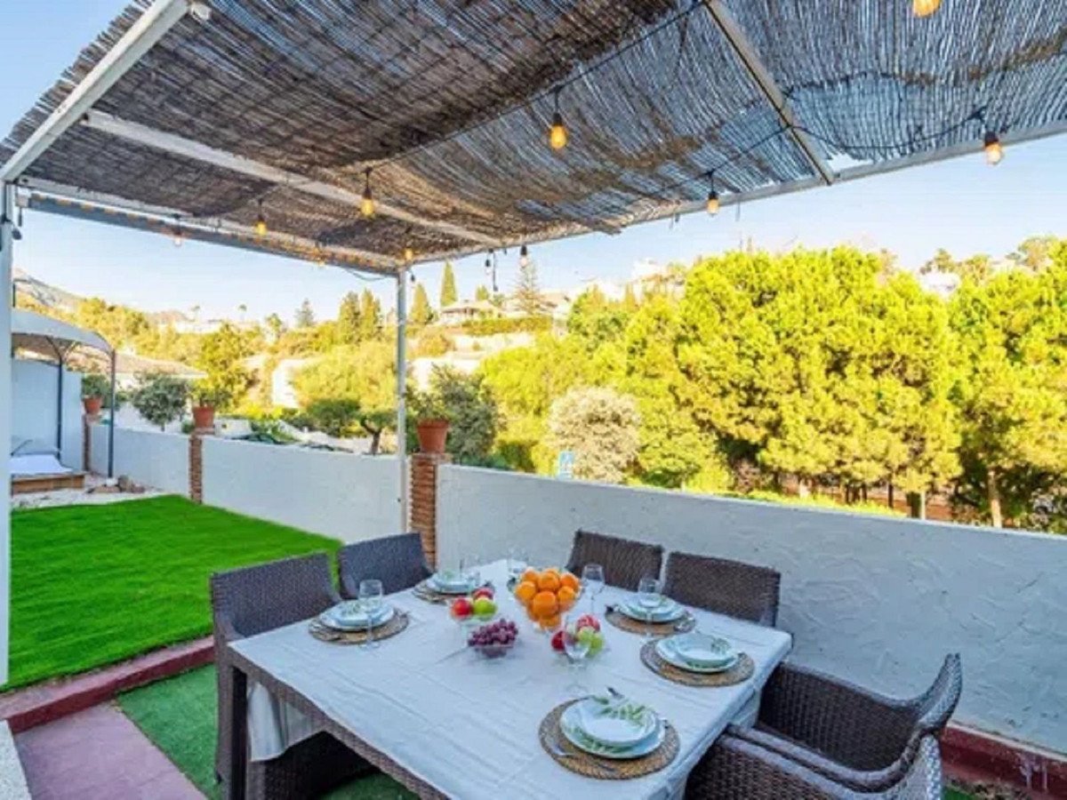 4 Bed Detached Villa in Málaga Este